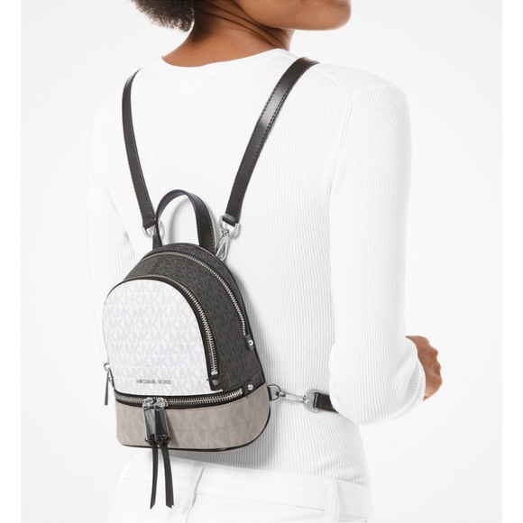 WORN ONCE. ONE SIZE MINI MICHAEL KORS BACKPACK. - Picture 6 of 6